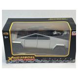 (C) Die Cast Metal 1:24 Scale Tesla Cybertruck