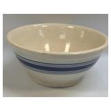 (D) Antique YELLOW WARE 10' Mixing Bowl Blue