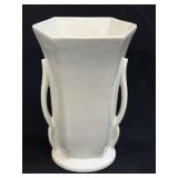 (D) VINTAGE MCCOY USA VASE WITH HANDLES 8.25"