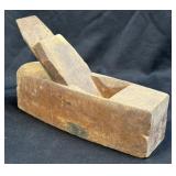 (A) Vintage Primitive Block Plane Wooden Hand