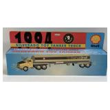 (A) SHELL SILVERADO 1993 TOY TANKER TRUCK -