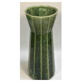 (D) Vintage Imperial USA F32 Green Vase White