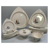 (D) 19 Pc Vintage Art Deco Tricorne by Salem