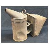 (A) Vintage Beekeeper Smoker Bee Hive Keeping