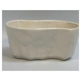 (D) Vintage Hull U.S.A. B2 Pottery Planter With