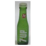 (SC) Vintage 7-Up Green Glass Soda Bottle Shaped