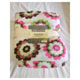 Home Accents Plush Twin Blanket