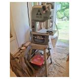 Delta 10" Band Saw w/ Blades