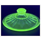 (L) Vintage ANCHOR HOCKING Uranium Glass Cameo