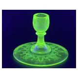 (L) Vintage ANCHOR HOCKING Uranium Glass Cameo