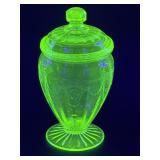 (L) Vintage ANCHOR HOCKING Uranium Glass Cameo