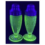 (L) Vintage ANCHOR HOCKING Uranium Glass Cameo