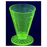 (L) Vintage ANCHOR HOCKING Uranium Glass Cameo