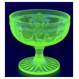 (L) Vintage ANCHOR HOCKING Uranium Glass Cameo