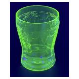 (K) Vintage ANCHOR HOCKING Uranium Glass Cameo
