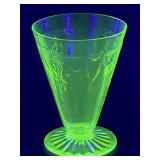 (L) Vintage ANCHOR HOCKING Uranium Glass Cameo