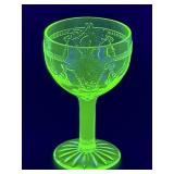 (L) Vintage ANCHOR HOCKING Uranium Glass Cameo