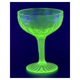 (L) Vintage ANCHOR HOCKING Uranium Glass Cameo