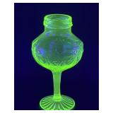 (L) Vintage ANCHOR HOCKING Uranium Glass Cameo