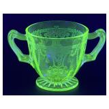 (L) Vintage ANCHOR HOCKING Uranium Glass Cameo