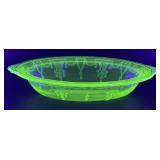 (L) Vintage ANCHOR HOCKING Uranium Glass Cameo