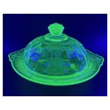 (L) Vintage ANCHOR HOCKING Uranium Glass Cameo