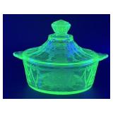 (L) Vintage ANCHOR HOCKING Uranium Glass Cameo