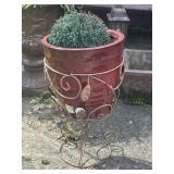 20' Wire Plant Stand & 13' Planter