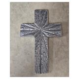Aluminum Cross Wall Decor 4¼'x 6¾'