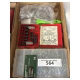 Tray  lot containing plastic container, full of