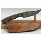 (SC) 7.5ï¿½ Damascus Style Fixed Blade Knife With
