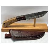 8ï¿½ Damascus Style Fixed Blade Knife with Leather