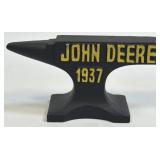 (SC) Miniature Cast Iron Anvil John Deere 1937 Bla