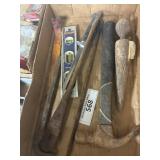 Box lot containing prybar, torpedo level,