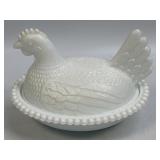 (A) Vintage Indiana White Milk Glass Hen on Nest
