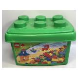 (FL) Lego Container with 8.5 Pounds Assorted Lego