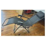 Black Lounger Chair in Excellent Condition