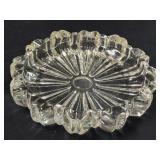 (H) Vintage Snowflake Design Art Glass Ashtray