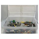 (FL) Hefty Storage Container with Legos 7.25
