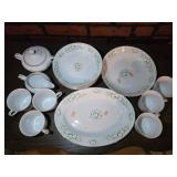 17 Pc. Castle Court Vanessa Pattern Fine China