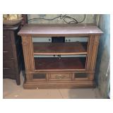 Vintage Wooden TV Stand 38ï¿½'L 18ï¿½'W 31'H