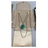 (SC) Gold Tone Pendant Necklace With a Large Oval
