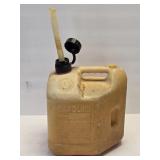 (FL) Blitz 2 Gal 8 Oz Gas Can
