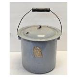 (A) Grey Enamelware Chamber Pot w/ Lid