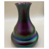 P - VINTAGE IRIDESCENT ART GLASS VASE 5"T (181)