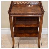 P - VINTAGE IRWIN CARVED WOOD SIDE TABLE (279)