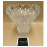 P - LALIQUE   ESNA PATTERN CRYSTAL VASE (111)