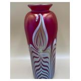 P - DECORATIVE ART GLASS VASE 9"T (47)
