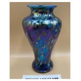 P - SIGNED ART GLASS VASE 9"T (179)