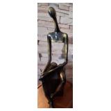 P - CONTEMPORARY SCULPTURE 29"T (B133)